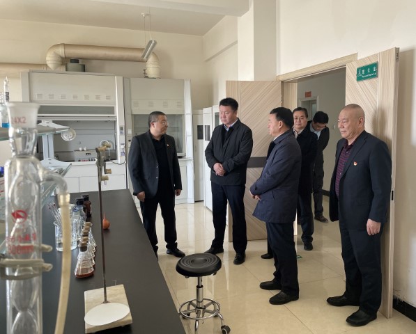 酒泉市政府黨組成員、副市長(zhǎng)哈里別克來(lái)敦煌種業(yè)調(diào)研指導(dǎo)工作